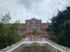 -香港大学