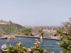 -七彩云南古滇温泉山庄
