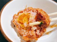 鸭蛋黄狮子头-梅飞酒家(桑园路店)