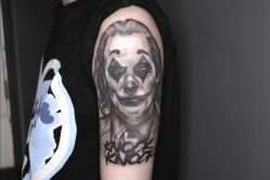 -怪咖纹身刺青