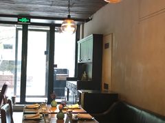 -Carbon莫卡哆·意大利复古集市餐厅(杭州大厦店)