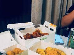 -BHC炸鸡(明洞总店)