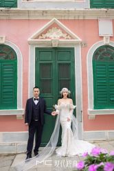 -现代经典婚纱摄影