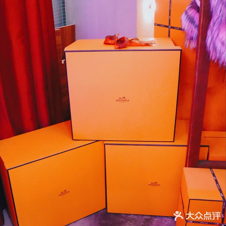 小花|爱马仕竟然还带这种门的锁扣,太会玩了吧!