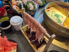 -湊湊火锅·茶憩(杭州湖滨银泰in77店)