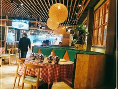 大堂-俭朴菜(鲁磨路店)