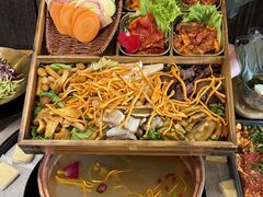 -老渔家·白族·石板烧·野生菌火锅(古城中心店)