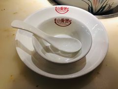 餐具摆设-小骨煲金华砂锅(转塘金街美地店)
