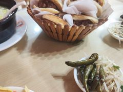 -闫家驴肉老店(华电一校店)