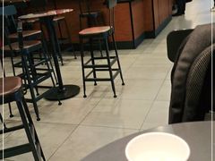 -星巴克臻选(上海虹桥新天地三店)