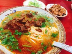 红烧牛腩-金杨拉面王小吃面馆·牛三宝面·红烧牛肉粉