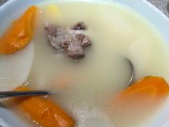 大骨萝卜汤-六合居(温江店)