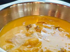 浓汤原只花胶鸡煲-鲜入围煮花胶鸡海鲜火锅