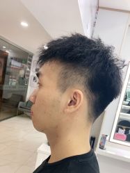 -镁连社·美联社