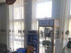 -茂菊口腔连锁(浦东南路店)