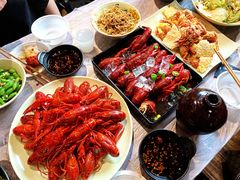 -巴厘龙虾·榜首油焖大虾(音乐学院·沿江酒馆店)