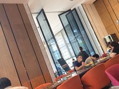 -飨食汇全日制餐厅·昆山皇冠假日酒店(九方店)