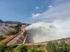 -黄河小浪底水利枢纽风景区
