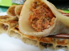 胡萝卜牛肉锅贴-众口斋锅贴(银泰城店)