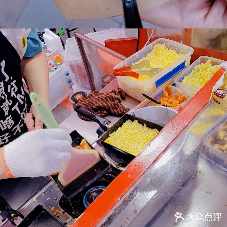 最火彩电塔夜市攻略[加油][加油][加油]