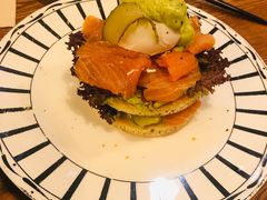 三文鱼水波蛋松饼-AFS Cafe & Canteen(闽江二路店)