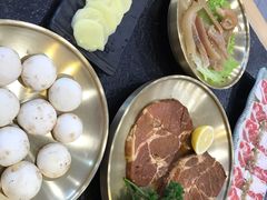 -臻牛烤肉