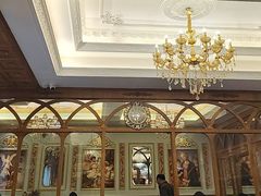 -秘密旅行Bonjour(黑金冠 江南西店)