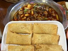 -爆炸头阿姨小四川正宗川味小吃(无任何分店)