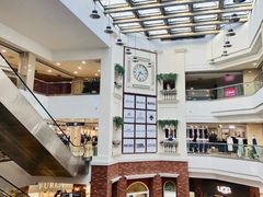 -燕莎奥特莱斯购物中心