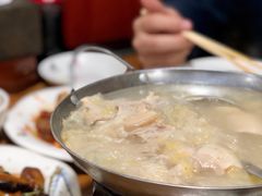锅仔酸菜白肉-红实家常菜(静安里店)