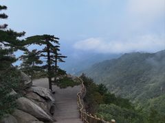 -罗田薄刀峰风景区