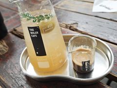 -锅炉咖啡·西餐·音乐酒厂