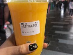-沪上阿姨鲜果茶(世茂广场宽厚里店)