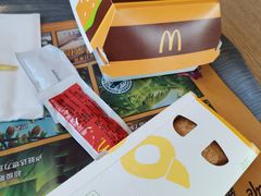 -麦当劳(展览路店)