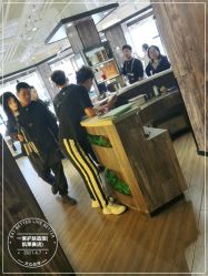 -一東造型烫发染发