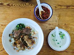 -牛八宝桂林米粉(八里庄店)