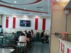大堂-李先生牛肉面大王(营口大润发店)