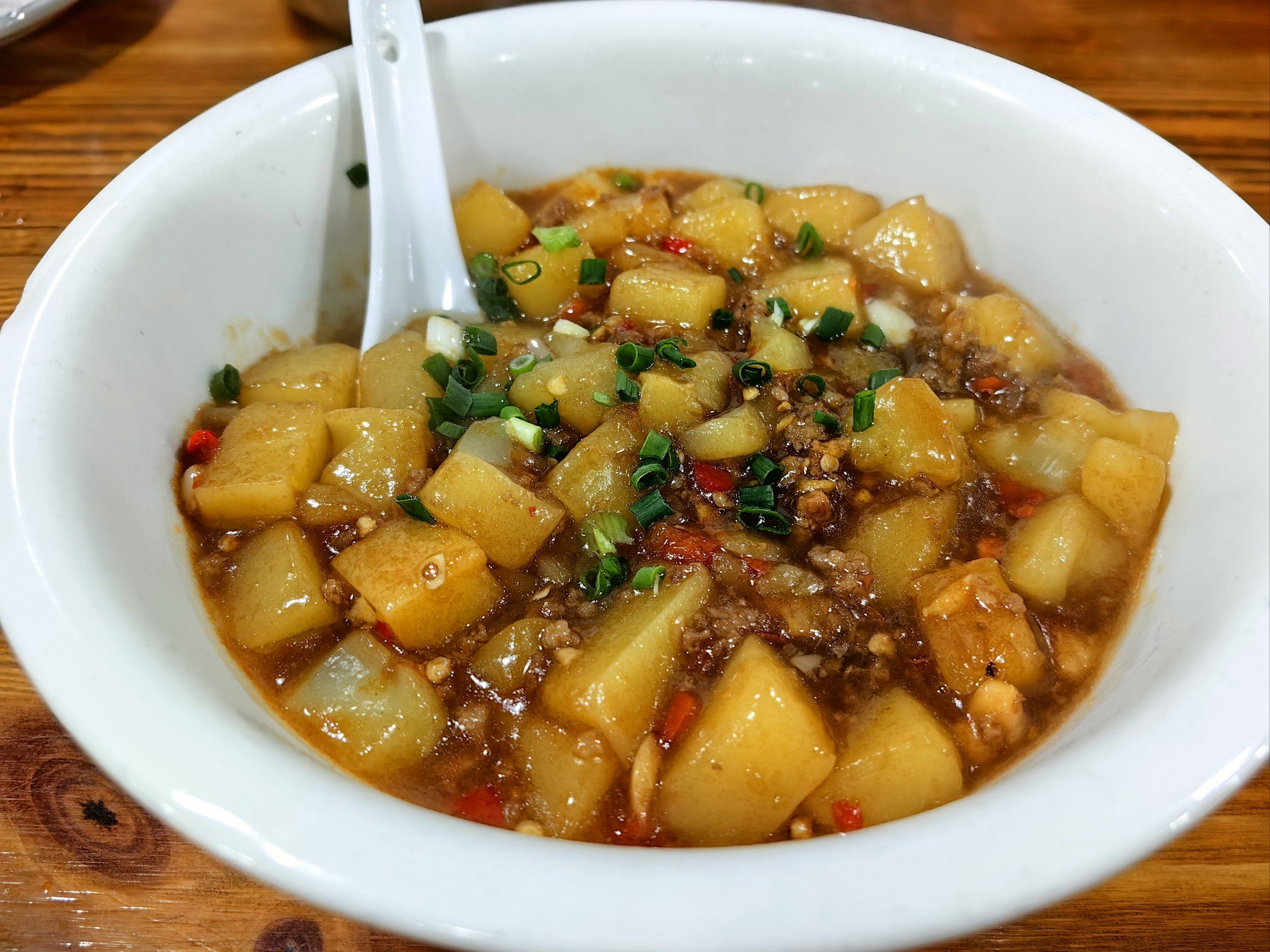 米豆腐,鱼仔鱼泡火锅分量足,口味不错!