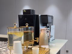 -深圳锦龙奥迪4S店(前海店)