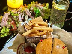 -BOURBON 玻本美式餐厅酒吧(虹桥新天地店)