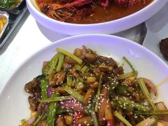 -海盗船. 龙虾烧烤. 酒馆