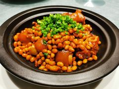 黄豆猪手煲-马仕玖煲·融合菜·酥不腻烤鸭(人大店)