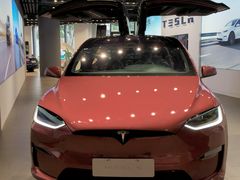 -TESLA 特斯拉(上海太古汇体验店)