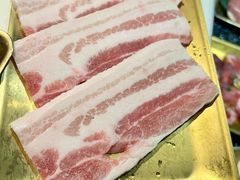 厚切原味猪五花-炙城·韩式烤肉(南京东路店)