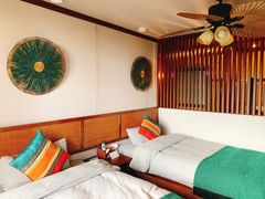 -三峡国际房车露营地(G348店)