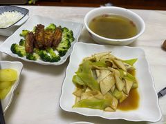 -悦芽照护月嫂+育儿嫂(杭州店)