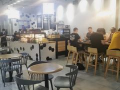 大堂-HELLO 27 意面·沙拉·帕尼尼