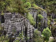 -梭布垭石林景区