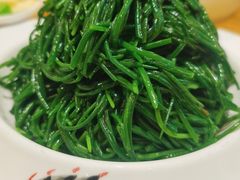 炝拌草原沙葱-德乐海蒙餐