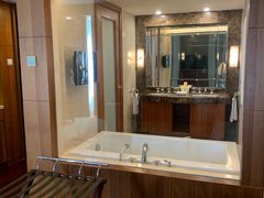 -汕尾巴黎半岛酒店